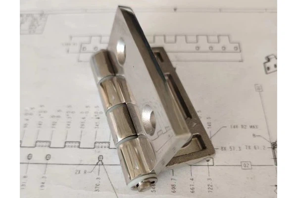 High-strength Heat-insulating Hinges